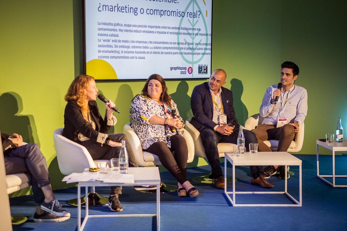 HeidelbergSpain's tweet photo. Qué mejor forma de acabar nuestro última día en @graphispag2022 que con una mesa redonda: 'La impresión sostenible: ¿marketing o compromiso real?'.
Un placer escucharos, compañeros.
#WeAreMoreThanMachines #Graphispag22 https://t.co/aaE12PN3Ma