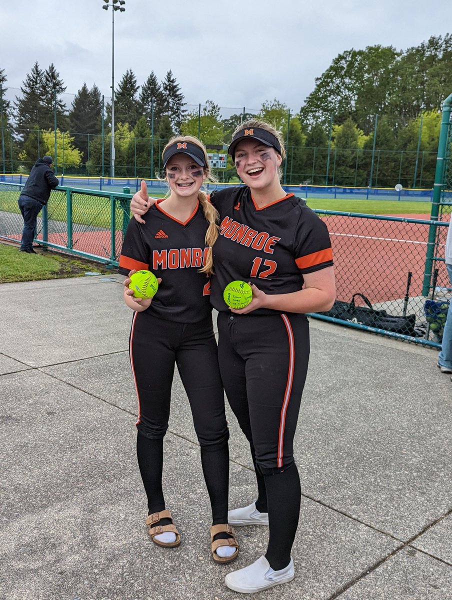 cerberus0711's tweet photo. Nagy sisters going yard!  1st game at STATE in the books.  Monroe over Heritage, 9-2. @CoachRoss_SB @WPISoftball  @HeraldNetPreps https://t.co/9RkhGOKPsM