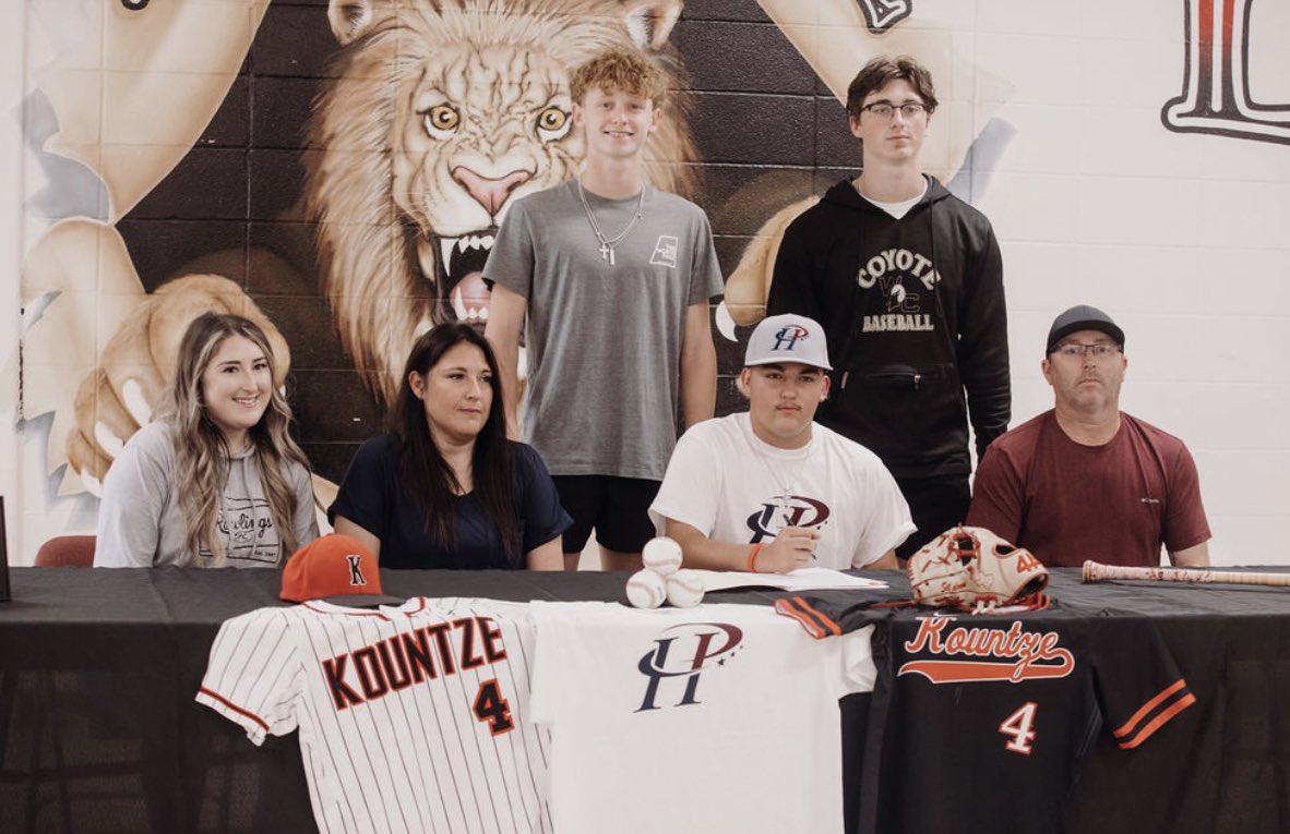 JT_smith_4's tweet photo. First, I want to thank God for blessing me with the talent I have. Next, I thank my family for pushing me to strive for greatness. I am thankful to have the opportunity to continue my athletic and academic career at Holy Patriot University. #LHP @baseball_hpu https://t.co/m9HkvyVz1A