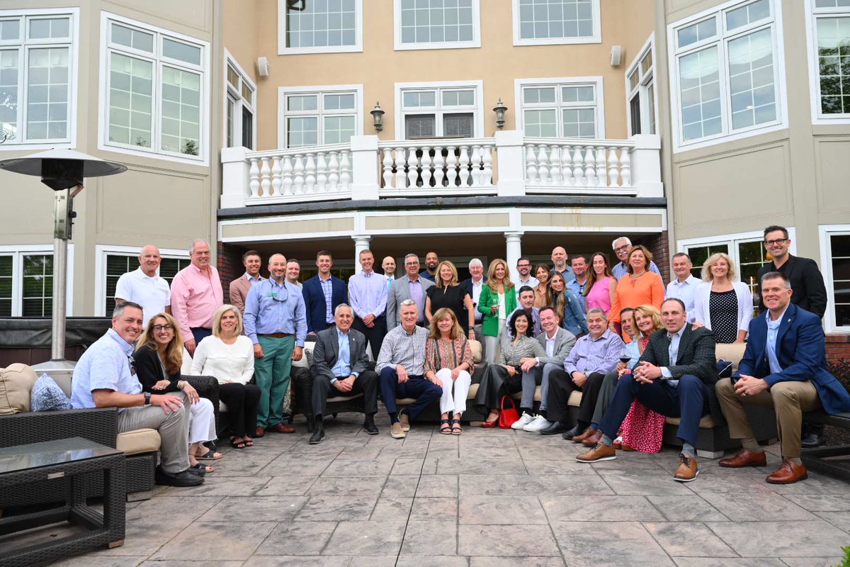 Thank you to these extraordinary people who attended our fundraiser last night and others who contributed to support <a href="/SienaMBB/">Siena Basketball</a> to help send their student athletes to Italy for a once in a lifetime experience. And big thx u <a href="/ToddBailey17/">Todd Bailey</a> for the photo!
