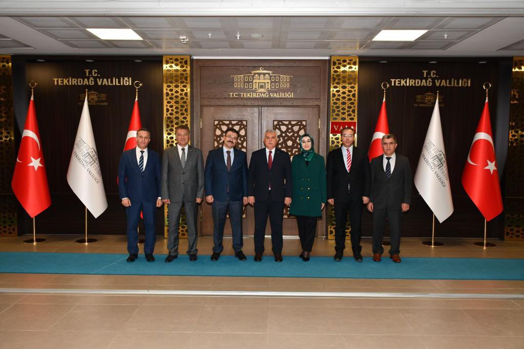 Bakanlığımız nüfus personeli eğitimleri kapsamında Tekirdağ ilimizde Valimiz sayın Aziz Yıldırım ve İl personelimizi ziyaret ettik.