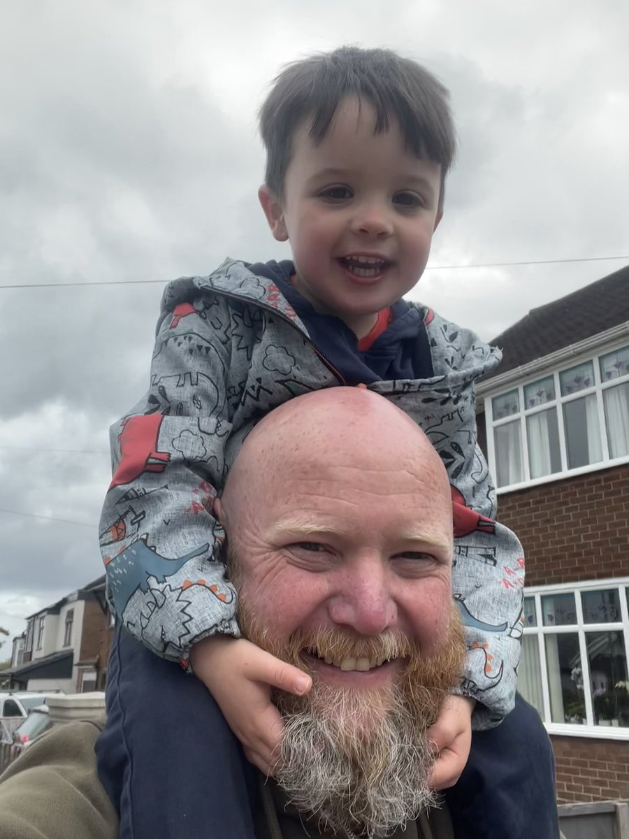 Both jockeys agreed, the horse should be retired and put out to pasture 😂