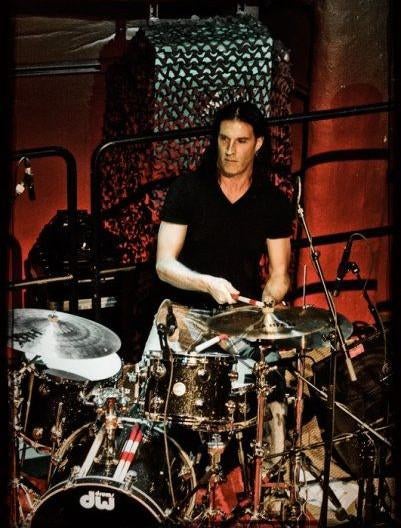 Happy Birthday Sean Kinney.

Alice in Chains    