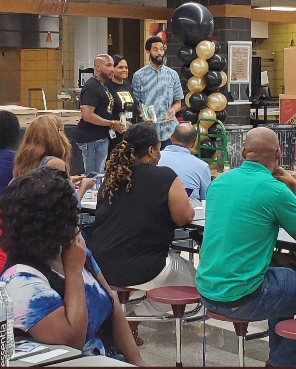 Congratulations to our 2022-2023 Staff Member of the Year, and our Teacher of the Year, Mr. Keith Ellis and Mr. Micah Wynn!!! 🖤💛🖤💛 #AstroPride!! 🌟⭐️🌟 @apsupdate @DrLisaHerring @forrest_taylor1