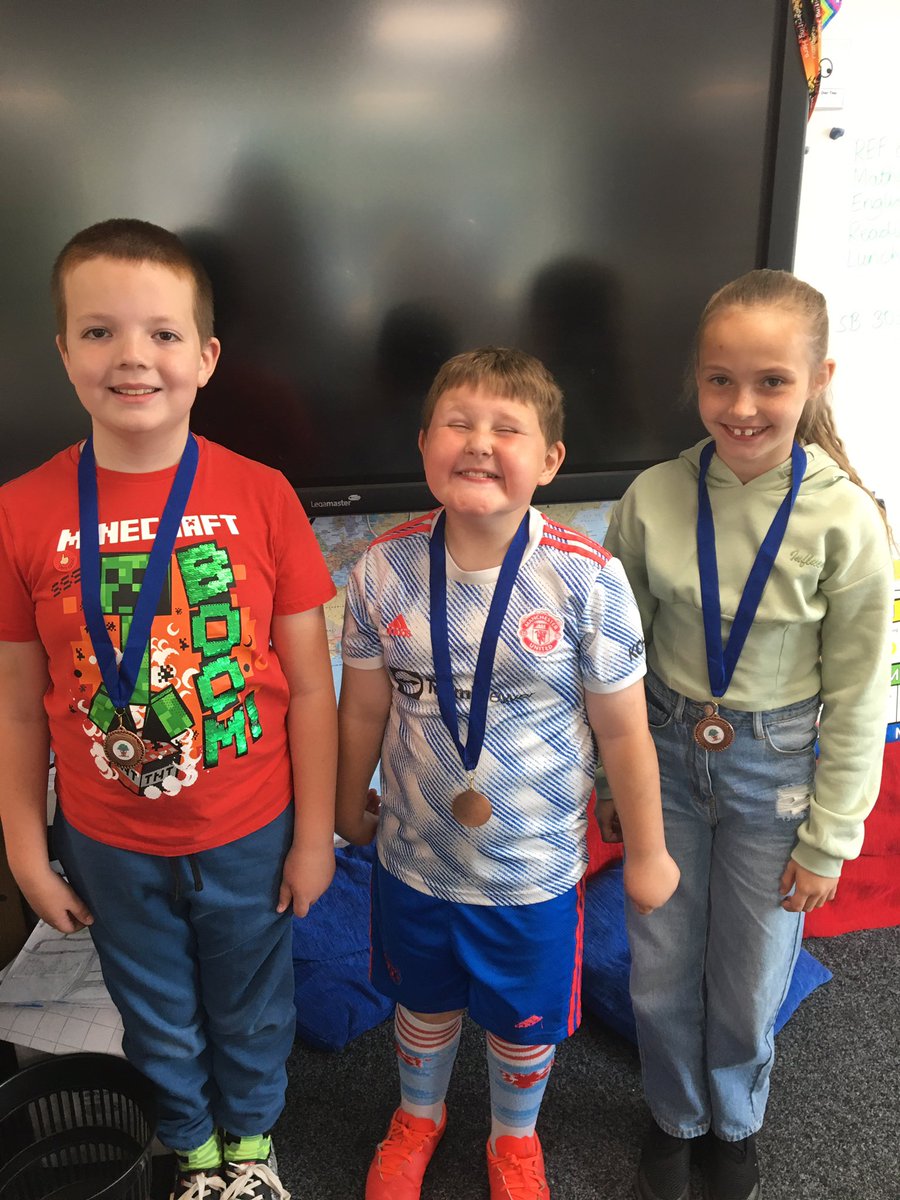 MissTyson12's tweet photo. Well done to our Y4 Respect, Excellence and Friendship winners. @AlthorpeKeadby https://t.co/AeQvwUQqeT