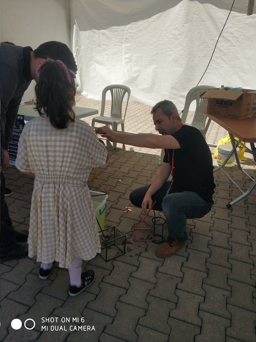 Tübitak 4007 İnovasyon Bilim Şenliğinden Dün açılış ve bugüden kareler....
 Cumartesi günü son gün herkesi Atölyelerimize bekliyoruz.
<a href="/bingolvaliligi/">T.C. Bingöl Valiliği</a>
<a href="/halilyucel6060/">Halil YÜCEL</a>
<a href="/yusuf_tokus/">Yusuf TOKUŞ</a> 
<a href="/halukcakan/">haluk çakan</a>