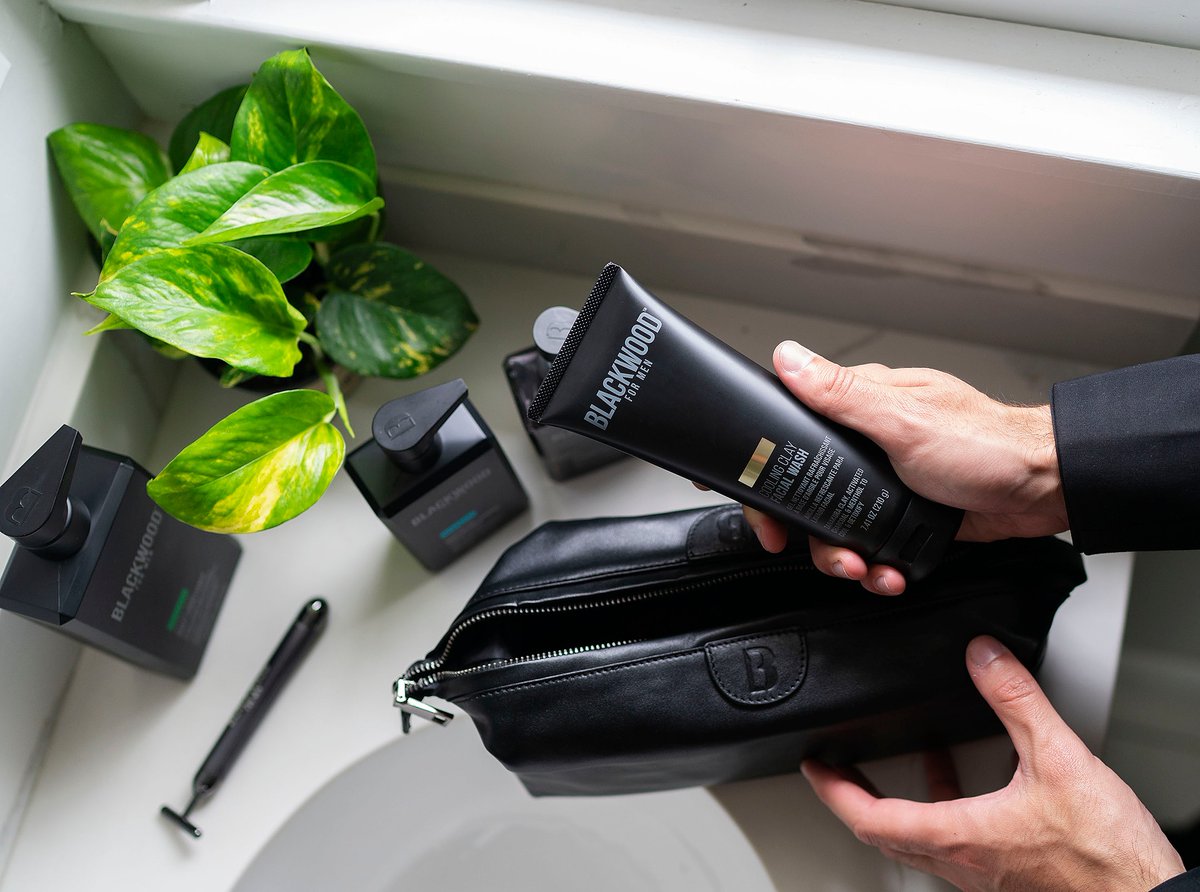Blackwoodformen's tweet image. Every craftsman knows, you've gotta have the proper tools in your bag to get the job done right 🛠️ Our multifunctional products do more than just get you clean — they naturally #cleanserestoreprotect for professional quality hair &amp;amp; skin 💯