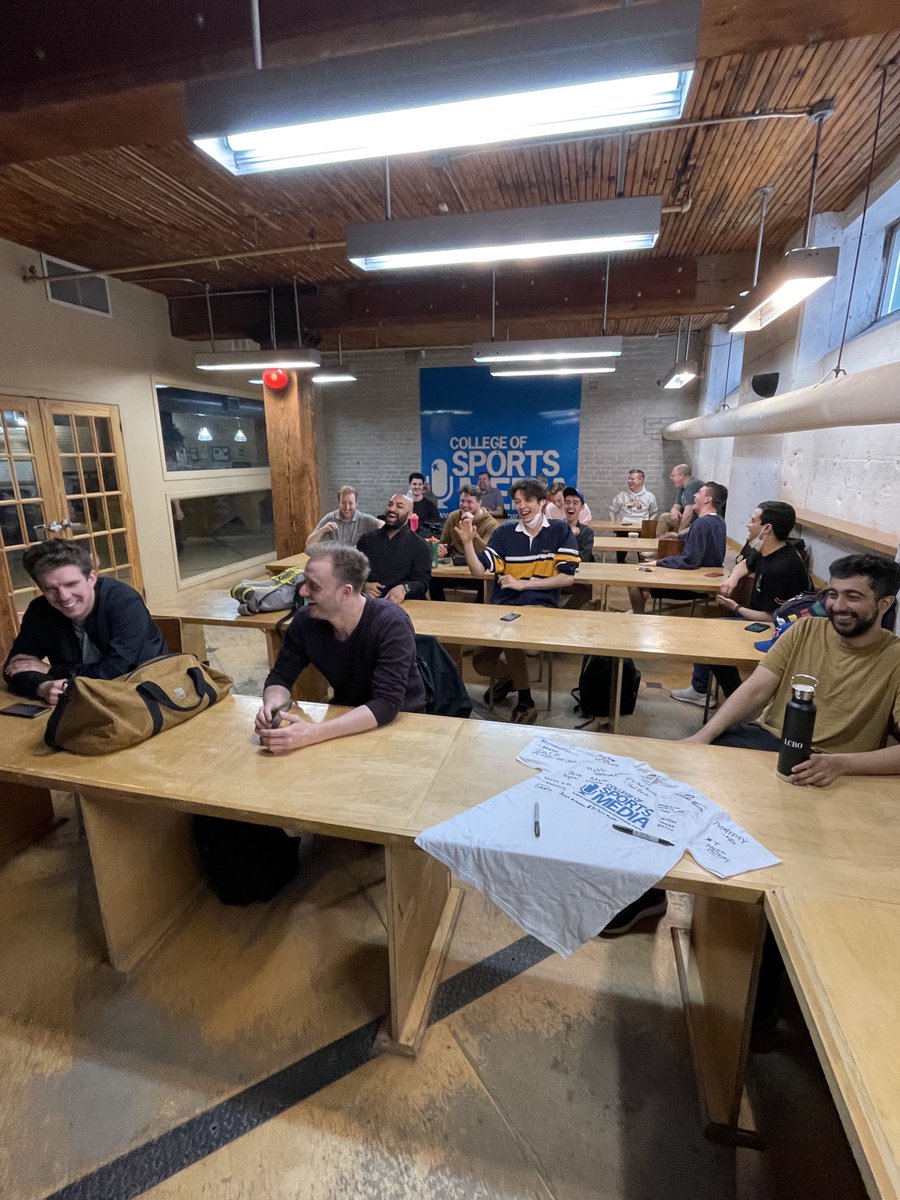 CollegeofSportsMedia tweet media