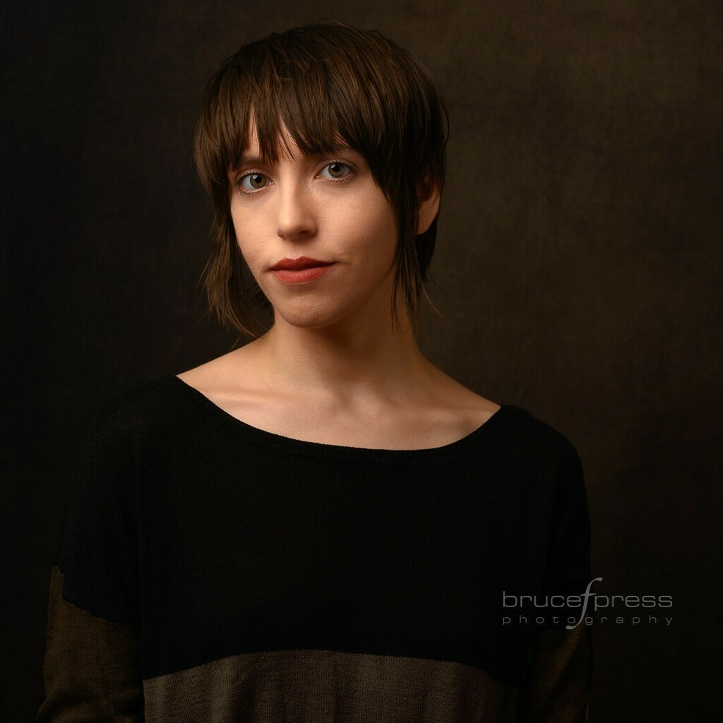 BFPPhoto's tweet image. The last time I had the privilege to work with Erin was at a workshop in the woods and water seven years ago. Erin was a trooper and so professional then, so when she reached out to say she'd be in the area I took the opportunity to spend some studio tim… instagr.am/p/CeEgLLgJ7e0/