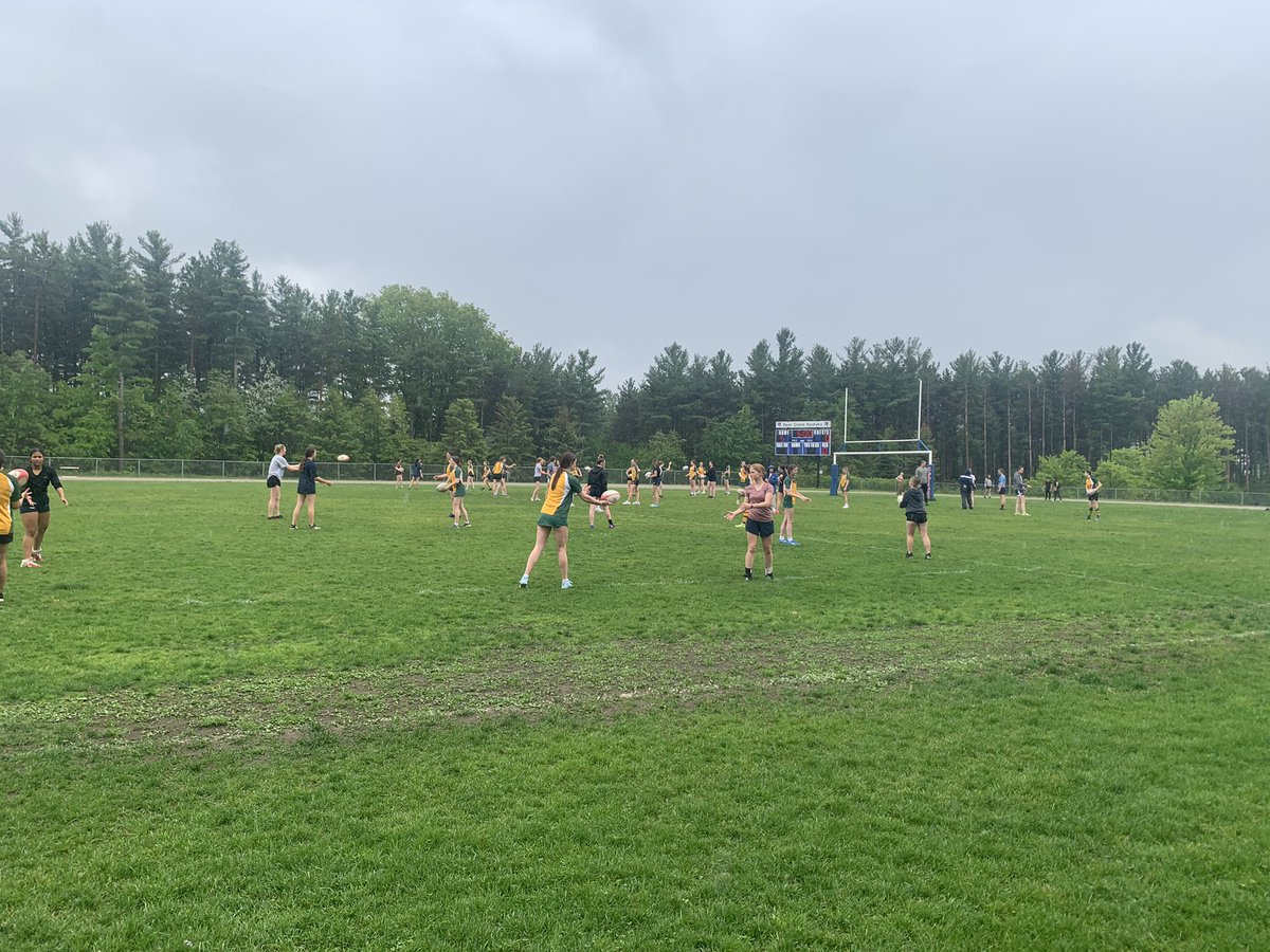 🇨🇦🇨🇦🇨🇦 First afternoon of sport underway @CreekAthletics #rugby #canadianfootball