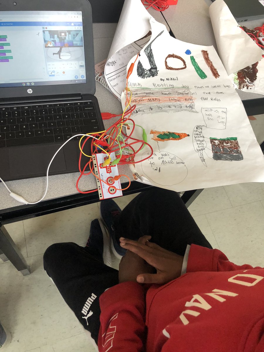 msclark_56's tweet photo. We finished our #interactiveposters using @makeymakey and presented them to another grade 3 class. Had some tech difficulties but used it as an opportunity to show other Ss how to record, #code and connect everything. Thanks for coming @ErinNewburnEDU #scratch #makeymakey #STEM https://t.co/yJofaMK1Tv