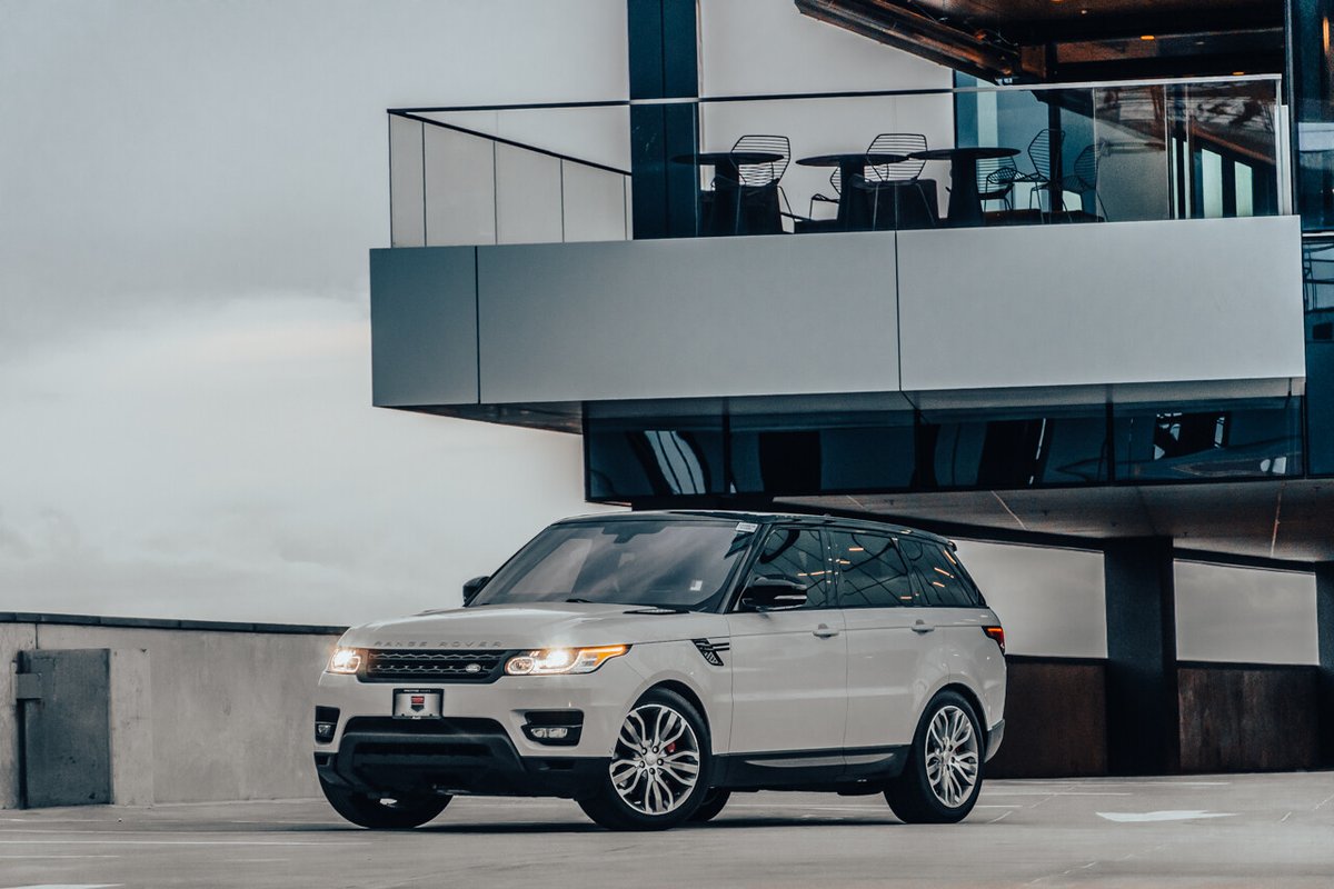 Prestige_CO's tweet image. Lets's take a trip back to 2016 in this beautiful #FujiWhite #RangeRoverSport. A Supercharged 5.0L V8 and an odometer reading 9000 miles below the market average ensure a delightful journey.

Stock: 220457A
☎️: 720-410-8821

#LandRover