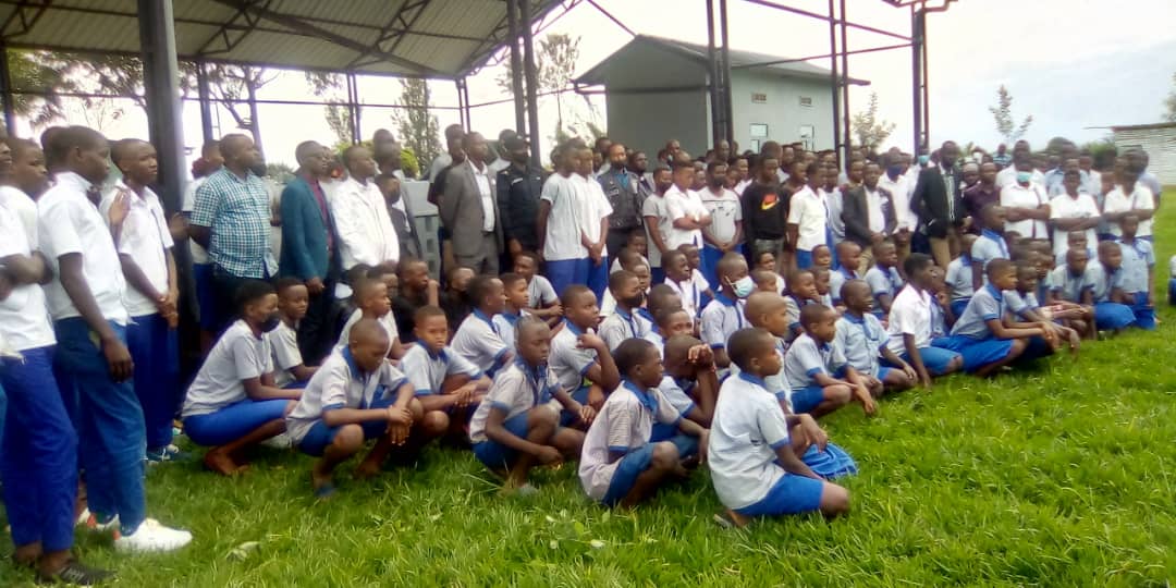 None kuwa 27.05.2022 , mumurenge wa Rukumbeli/ Ngoma , mu ishuri rya GS Rwintashya, habayeho umuhango wo kwibuka 28
Jenoside yakorewe abatutsi 1994,abari abarimu n'abanyeshuri bigaga mu ishuri rya EP Rwintashya.
<a href="/NgomaDistrict/">Ngoma District</a> ,<a href="/RwandaEast/">𝐄𝐚𝐬𝐭𝐞𝐫𝐧 𝐏𝐫𝐨𝐯𝐢𝐧𝐜𝐞 | 𝐑𝐰𝐚𝐧𝐝𝐚</a> ,<a href="/NIYONAGIRANath2/">𝑵𝑰𝒀𝑶𝑵𝑨𝑮𝑰𝑹𝑨 𝑵𝒂𝒕𝒉𝒂𝒍𝒊𝒆</a>