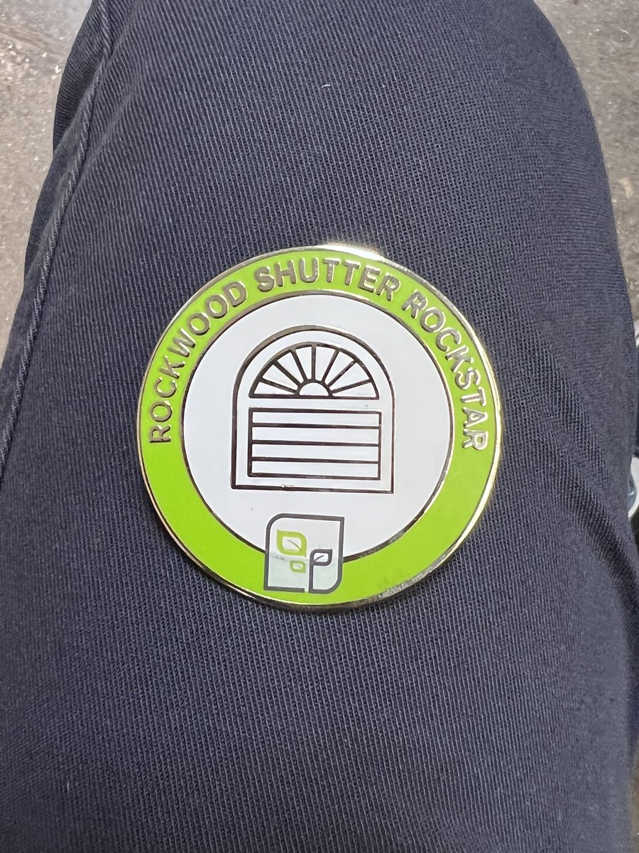 👐🏼Aaron from @homedepot #6562 rocking the “Rockwood Rockstar”pins, keep up the great work team!👐🏼