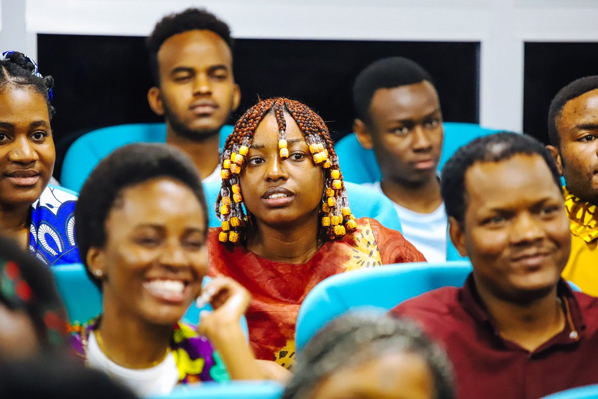 ktokaratay's tweet photo. Afrika Kıtası'ndan gelen uluslararası öğrencilerimiz tarafından düzenlenen etkinliklerde Afrika Günü coşkuyla kutlandı. 🌍❤️ https://t.co/KO81E65Pcs