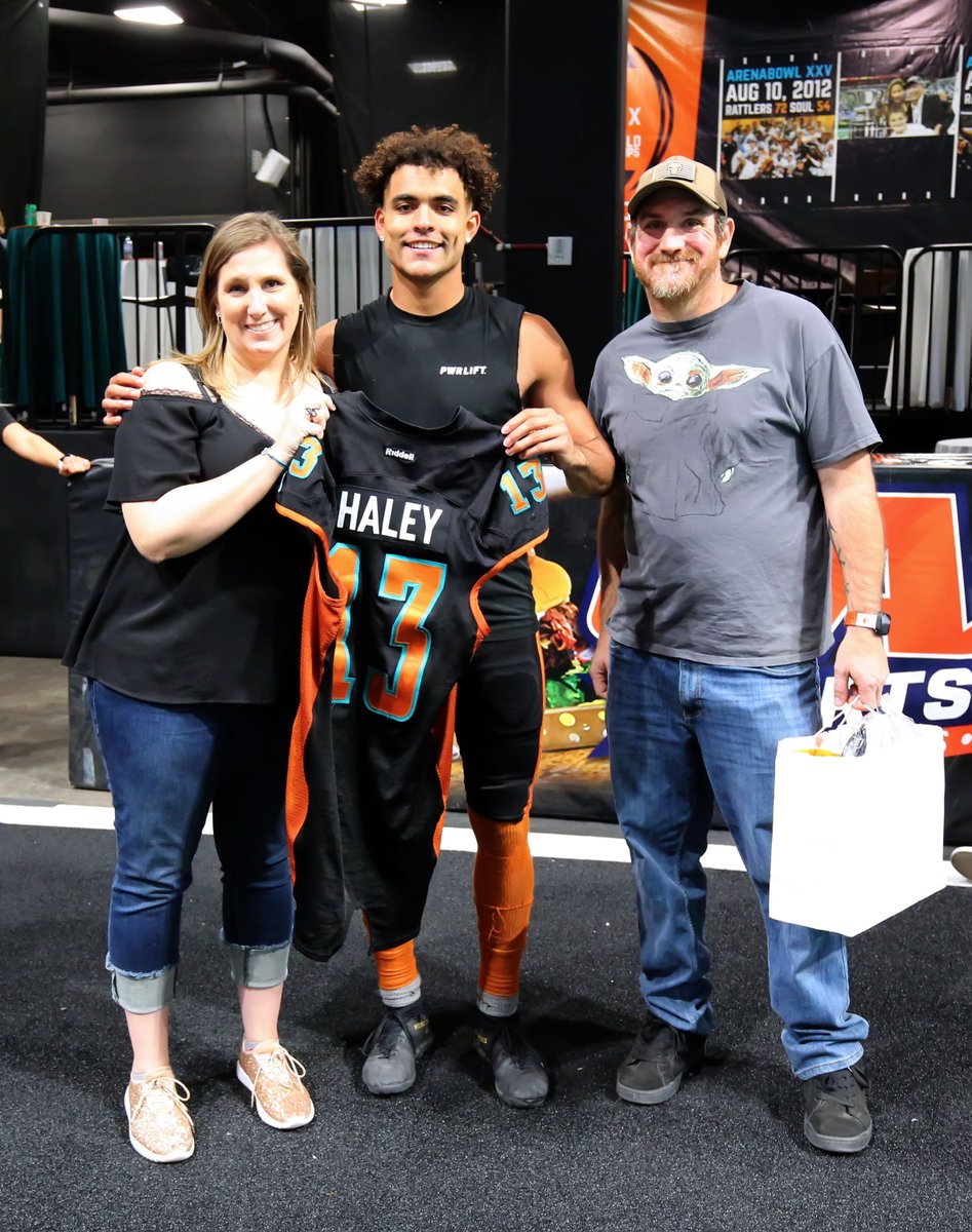 Don't miss out on this week's 'Jersey Off His Back' promo! 🎟️

2021 IFL Defensive Player of the Year Dillion Winfrey will be featured this week 👀