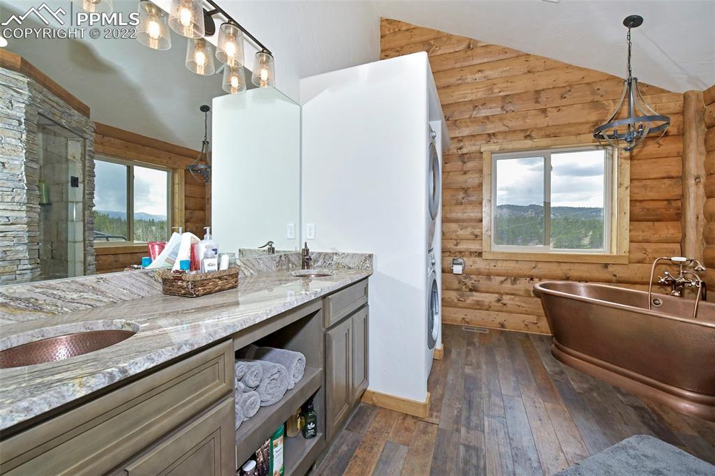 Realtor.com tweet media