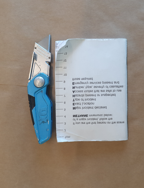 GuardianWMP's tweet photo. '2 Arrests to report today!' 1 subject stopped and found to be in possession of the knife below in @WinsonGreenWMP. The other, a subject who Failed to Appear at Court in relation to carrying a Bladed Article, located in @JQuarterWMP #LifeorKnife #StopSearch #SpaceforTwo https://t.co/98cUcHxpiv
