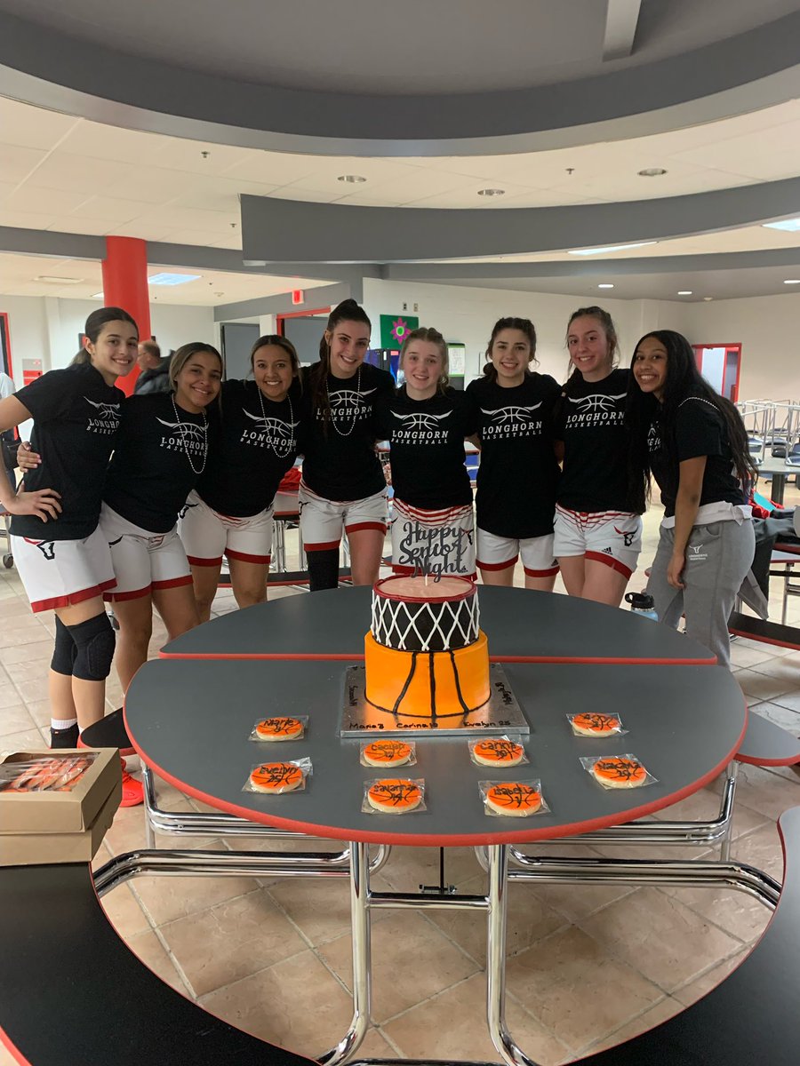 Happy graduation to these 8 wonderful ladies! God’s blessings on your next adventure, go be the leaders we know you are. You will be greatly missed and we are so proud of you! 

#LonghornPride #ThePowerOfWomen 🤘🏼🏀