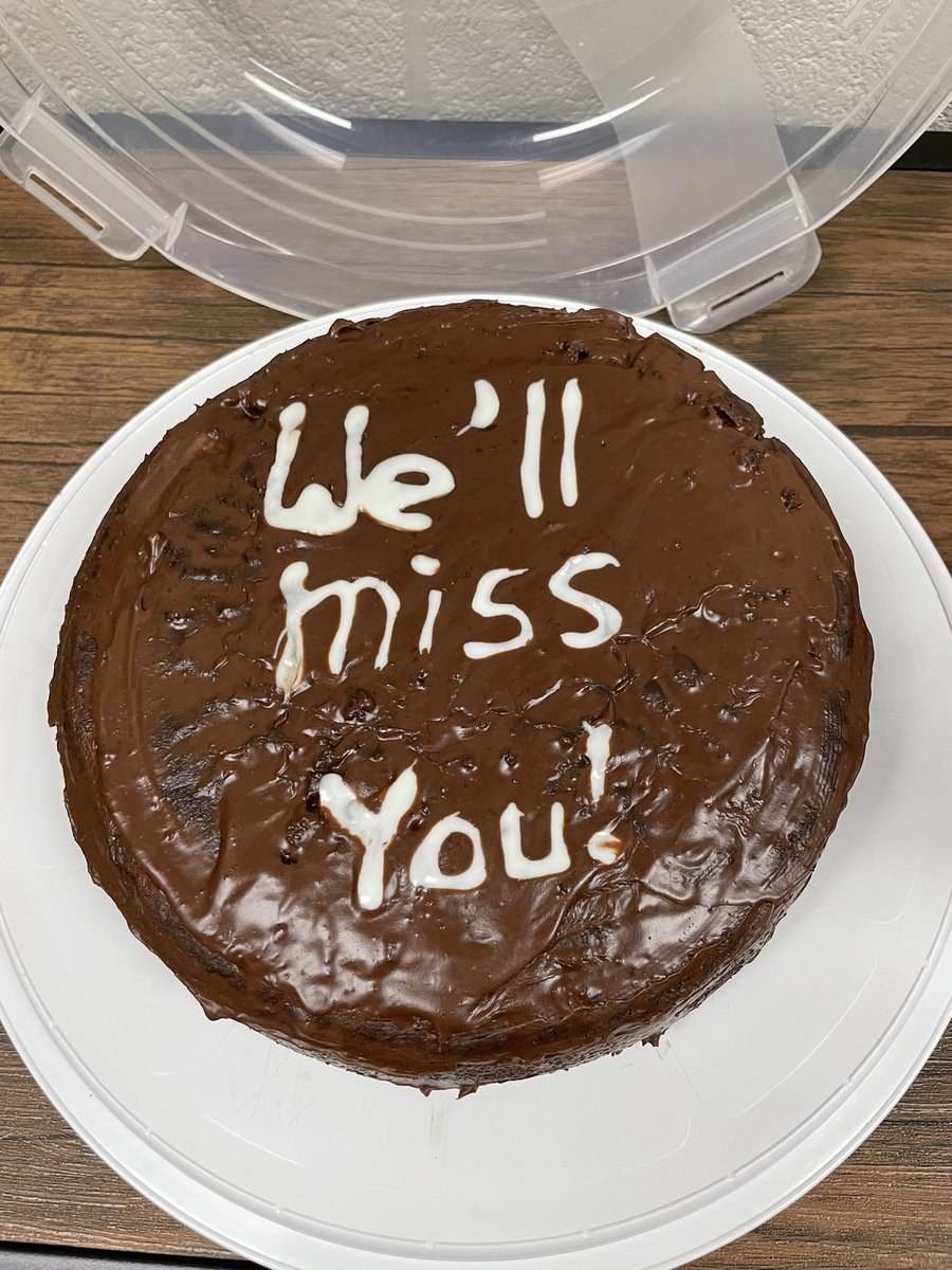 Ali__Lincoln's tweet photo. These Ss have my whole ❤️! Surprised me this am with a cake and a basket of my favorite things 🥹How did I get so lucky-
I hope they always know their impact on me and that I am better every day because of my students! #mywhy what a way to end the week!
#sd113a #oqreading https://t.co/QkXxl3lyCG