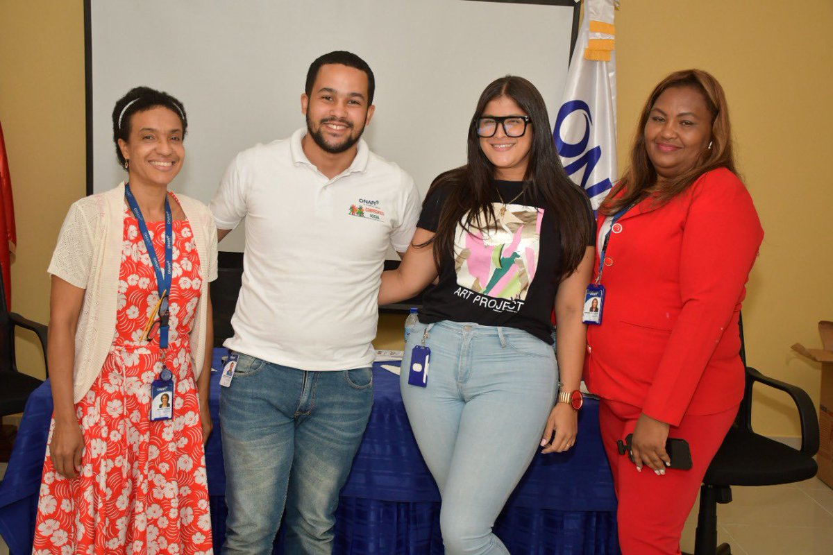 OnapiRD's tweet photo. Durante la celebración de las elecciones para integrar la Comisión de Integridad Gubernamental y Cumplimiento Normativo CIGCN 2022, donde el Director General, el Dr. Salvador Ramos ejerce su derecho al voto junto a demás funcionarios y colaboradores de la institución.
#ONAPI https://t.co/SGFXkO3uHk