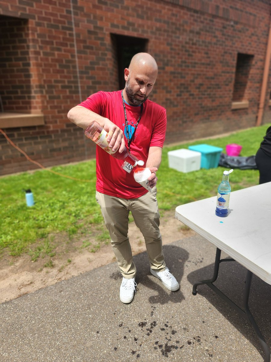 Mrs. Duffy tweet media