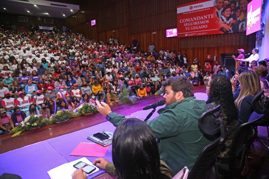psuvmonagas_ve's tweet photo. #EnFotos | Así se desarrolla el Congreso Venezolano de Mujeres, capítulo Monagas, con la presencia del gobernador Ernesto Luna, la alcaldesa Ana Fuentes y la ministra de la Mujer Diva Guzmán

#Monagas #Maturin #AlbaUnida
#27May @NicolasMaduro @taniapsuv @d_guzmanl @ConCiliaFlores https://t.co/s4fe2RvbCw