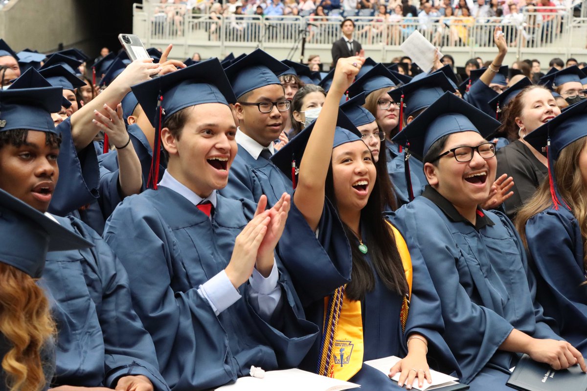 PearlandISD's tweet image. 🎉🎉 Congratulations to Dawson High School Class of 2022! 🎉🎉 #WeAreKnowledgeable #WeArePearlandISD