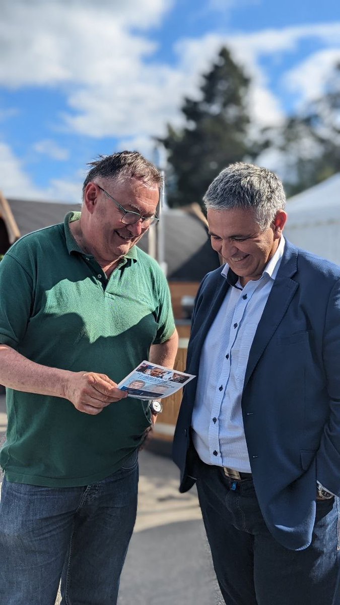 CroizierLaurent's tweet photo. #CarnetDeCampagne #Legislatives2022 #Circo2501 #FoireComtoise #Besançon #Agriculture
💬 « Élu député, je me battrai pour une agriculture française forte et indépendante ! »
Impossible de ne pas parcourir les allées de la foire comtoise et d’échanger avec les agriculteurs. https://t.co/nBgn8pT6lj
