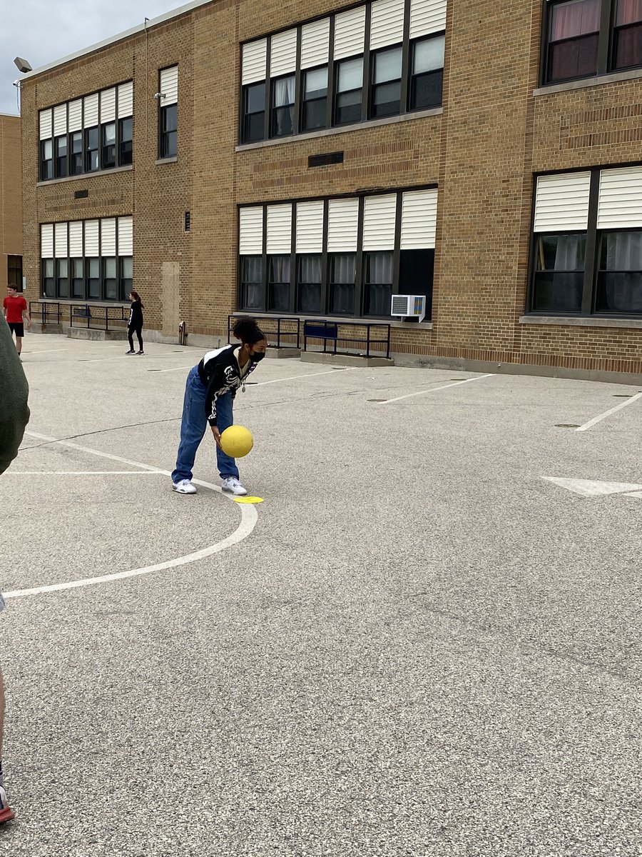andiklf's tweet photo. Enjoyed the afternoon before the long weekend with some choir vs. band kickball! #wawmproud https://t.co/cO0BQvkm08