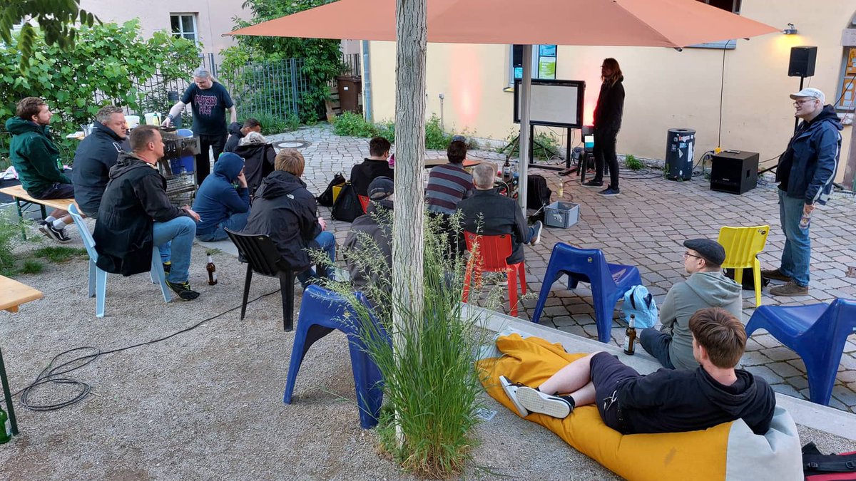 freifunk wcw tweet media