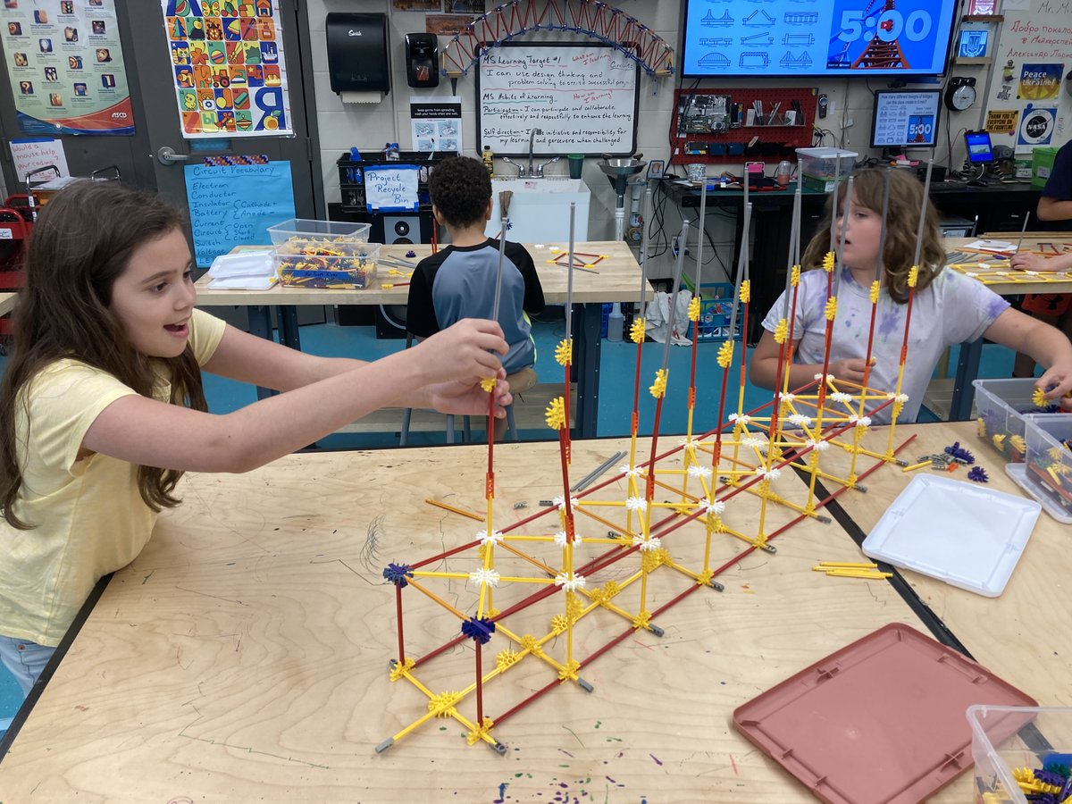 Stem4L's tweet photo. Today I got to eavesdrop on a couple students actually talking about how exciting it would be to become a civil engineer (yes they even knew the career) as they were working on their Knex  bridge prototype 2 - talk about a Friday gift of inspiration! #cvsdvt #wsdvt #vted #knex https://t.co/10DM8lsTgw