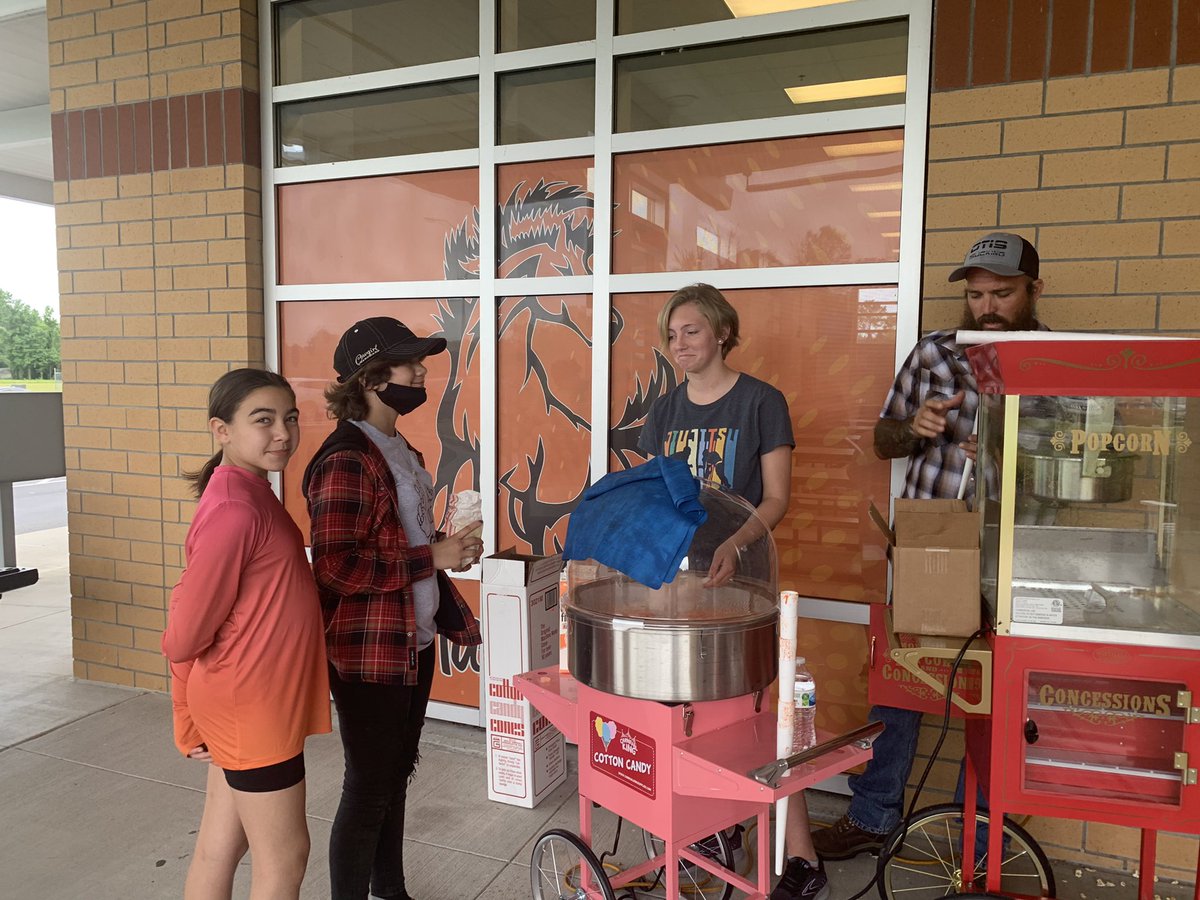 Meadow View Elem.🚌 tweet media