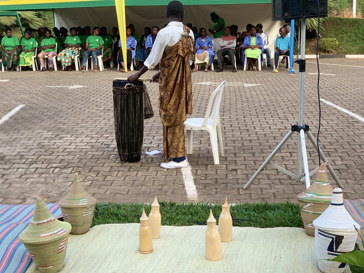 MuhimaRwanda's tweet photo. Uyu munsi mu @MuhimaRwanda habaye igitaramo cyo Kuvuga amacumu no gutereka intango y’Abahizi ku ntore zishoje urugerero rw’ #Inkomezabigwi9 @Unity_MemoryRw @RwandaLocalGov @CityofKigali @Nyarugenge @EmmyNGABONZIZA1 @nshutiesp https://t.co/ENA4J5PlLu