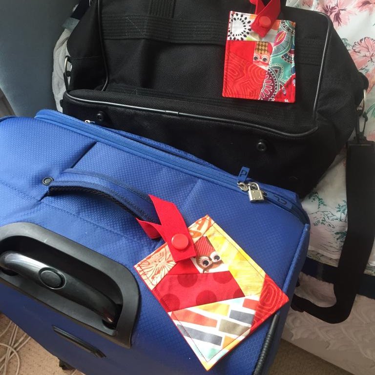 barmadebags's tweet photo. Hold ups at airports are never fun, but at least your luggage can be easily spotted with a #unique patchwork luggage tag! https://t.co/BKJ0e43qp4 
#UKGiftHour #giftidea #shopindie #reusable #MHHSBD https://t.co/9FS9bXaNZt