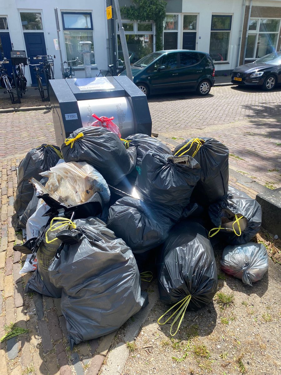 <a href="/GemeenteUtrecht/">Gemeente Utrecht</a> vinden jullie dit normaal? Ok, bewoners moeten zelf nadenken en alternatieven zoeken, maar als week in week uit dit het beeld is op de Bethlehemweg in Pijlsweerd, wordt het dan niet eens tijd om in te grijpen? #meerbrengpunten #handhaven #stopongedierte