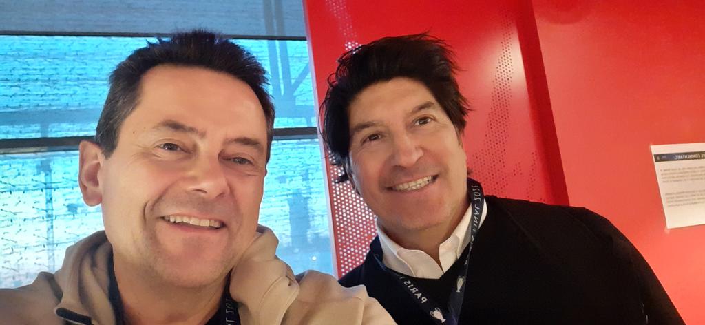 Con mi amigo Bam Bam Zamorano en el Stade de France. LEYENDA DEL MADRID Y DE CHILE.