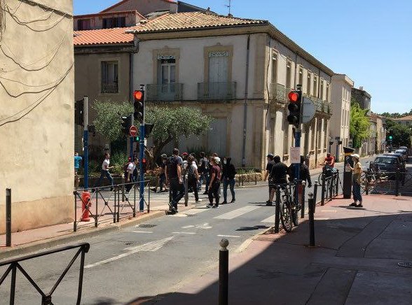 #Montpellier.  20 antifascistes armés ont attaqué une dizaine de jeunes catholiques ✝️ en marge de l'hommage à Jeanne d'Arc ce jeudi.
7 #antifas se feront interpeller par la 🚓 lors de leur fuite. 
1 des assaillants (Armata Ultras-supporter du MHSC ⚽) serait toujours en gav