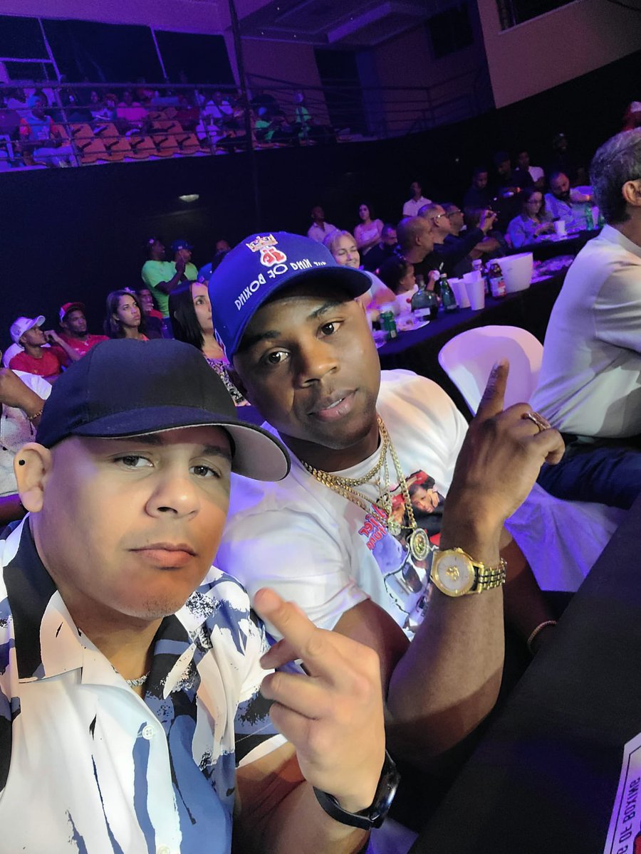 Sigo aun aquí decídete pato 🦆 que vengo con todos si Dios quieres