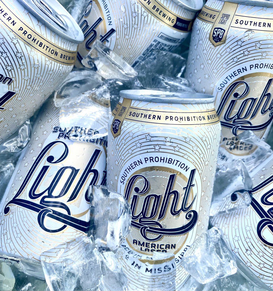 ThePigAndPint's tweet photo. Looking for a light beer this Memorial Day weekend? Have you met Bud Lightโs hot sister, SoPro Light from Mississippi?
#thepigandpint #mississippibarbecue #lightbeer #bbq #beer #sopro #lager #craftbeer #mississippimade #craftcans #shesakeeper #sheisfine https://t.co/sCxCp1xqtS