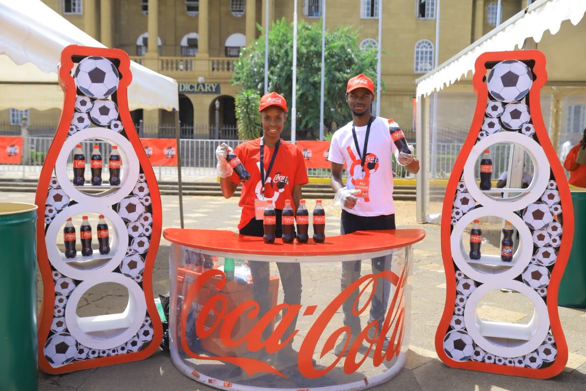 libby6912's tweet photo. Wakubwa The original Fifa world cup trophy is in Kenya and was being viewed at the KICC all day today courtesy of @CocaColaAfrica. Indeed, #BelievingIsMagic I look forward to seeing  an African team bring it home this year's Tournament https://t.co/iTGzcshCFO