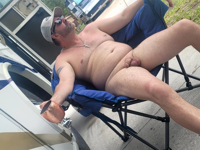My weekend camping buddy! 🏕 🌭🍑🍹🧉🧃 https://t.co/Xk9I3FZJCd<a href="/tag/mvsales"class="tags"><span>#mvsales</span></a>