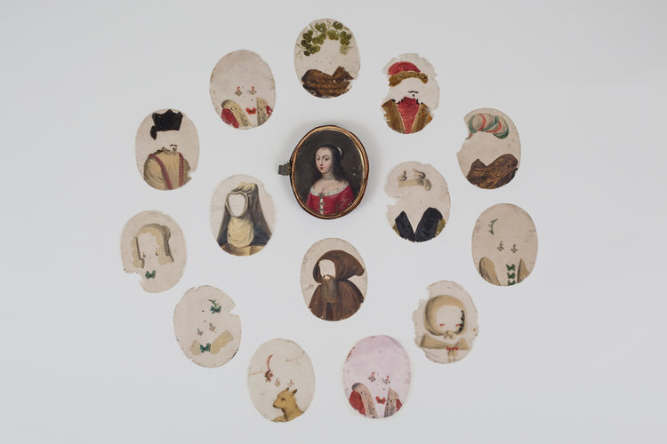 IsabellaRosner's tweet photo. Once again thinking about this 17th-century gal with mica overlays that provide her with lots of costume options. The early modern answer to paper dolls! Sold by Elliott and Grace Snyder https://t.co/QEYLfKW6du