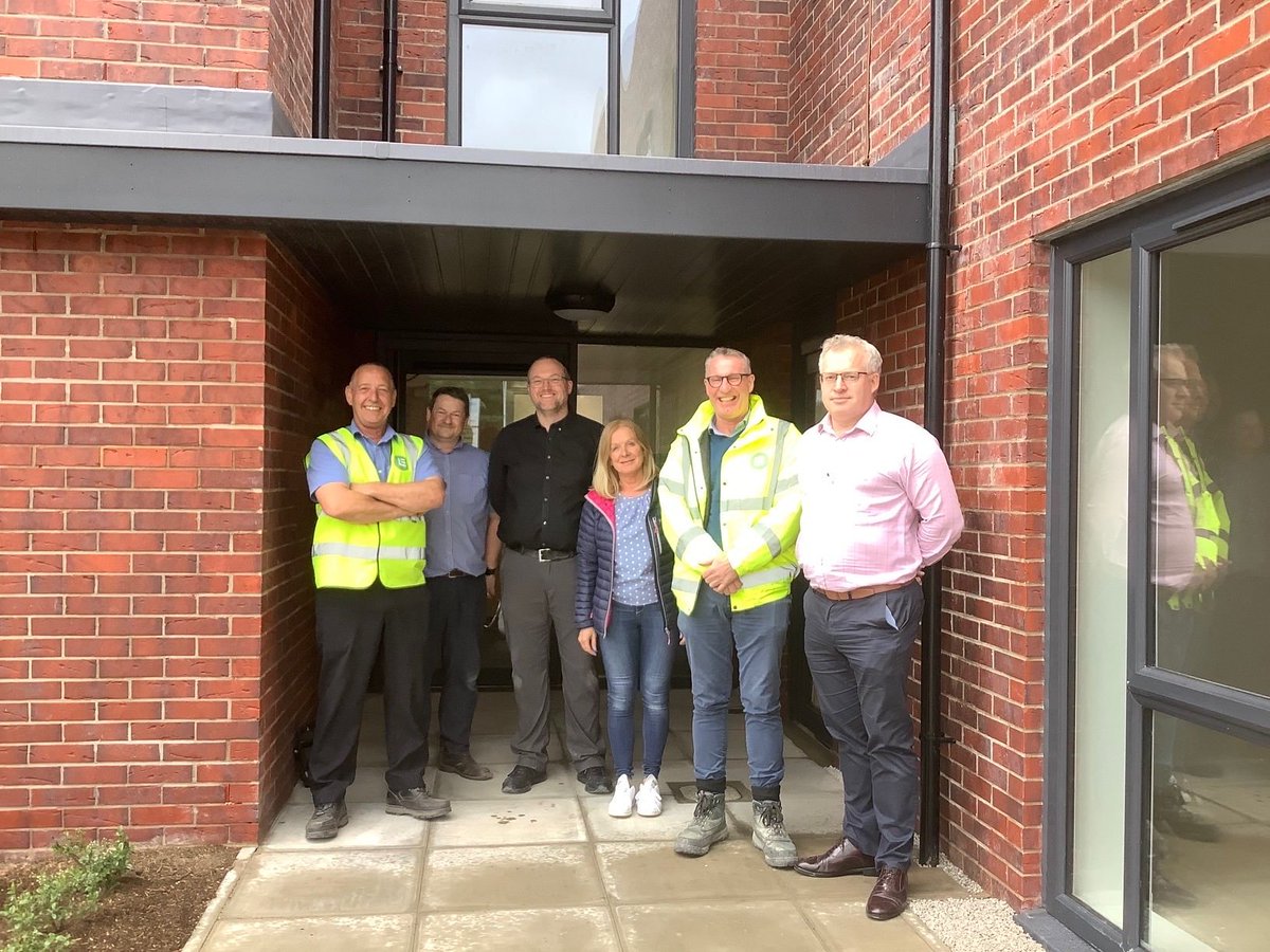 WVHTSean's tweet photo. The team below handed over 41 apartments ready for our customers moving into their new homes. #Result 👍 ⁦@laneenduk⁩ ⁦@weavervale⁩ ⁦@Savills⁩ https://t.co/s3pXeTLRuv