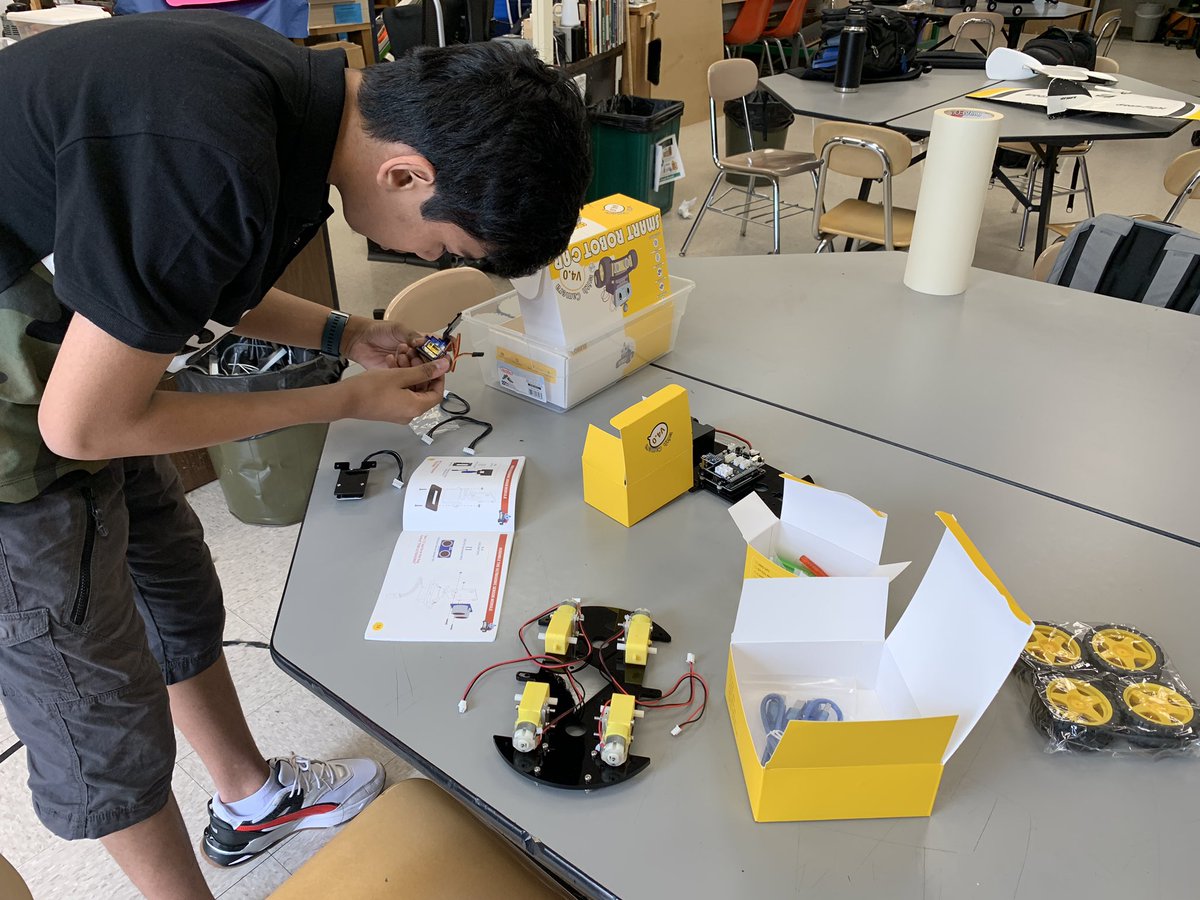 A CHASE club member finished the Elegoo robot, and it’s awesome! <a href="/NPSD/">North Penn School District</a> #northpennstrong