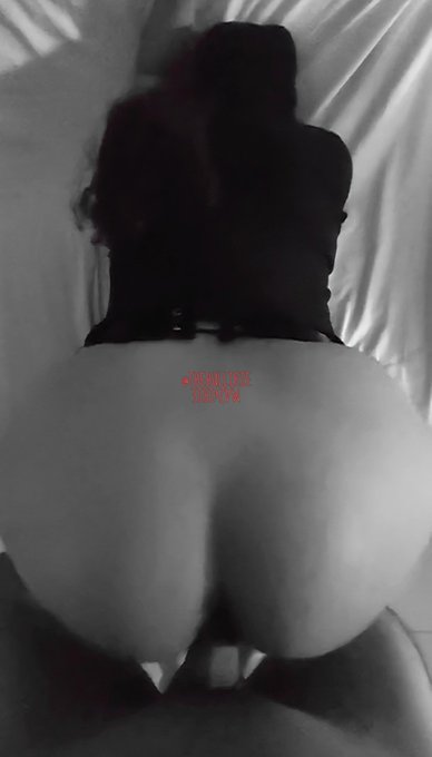A couple of snippets from yesterday's morning activity. 🍑  #FriskyFriday #FuckHerFriday #MILF https://t<a href="/tag/friskyfriday"class="tags"><span>#friskyfriday</span></a><a href="/tag/milf"class="tags"><span>#milf</span></a><a href="/tag/fuckherfriday"class="tags"><span>#fuckherfriday</span></a>