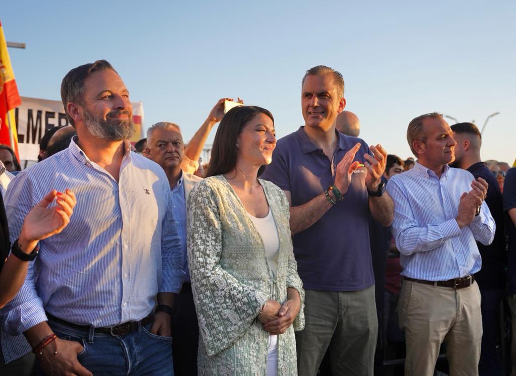 Comenzamos una campaña que hará historia ... y cambiará el futuro de ANDALUCIA  #CambioReal #SoloQuedaVOX