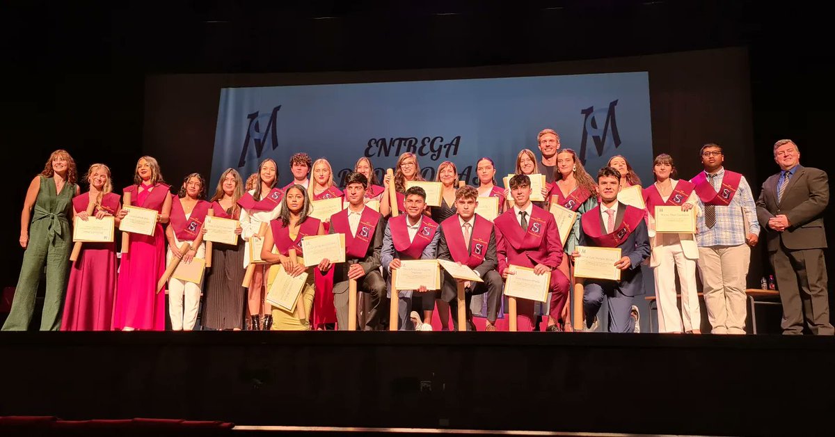 Todo un honor, como antiguo alumno del <a href="/iesmsantillana/">IesMarquesSantillana</a>, poder intervenir en su graduación de Segundo de Bachillerato. 
Enhorabuena y mucho ánimo con la convocatoria de la #EvAU
#ColmenarViejo