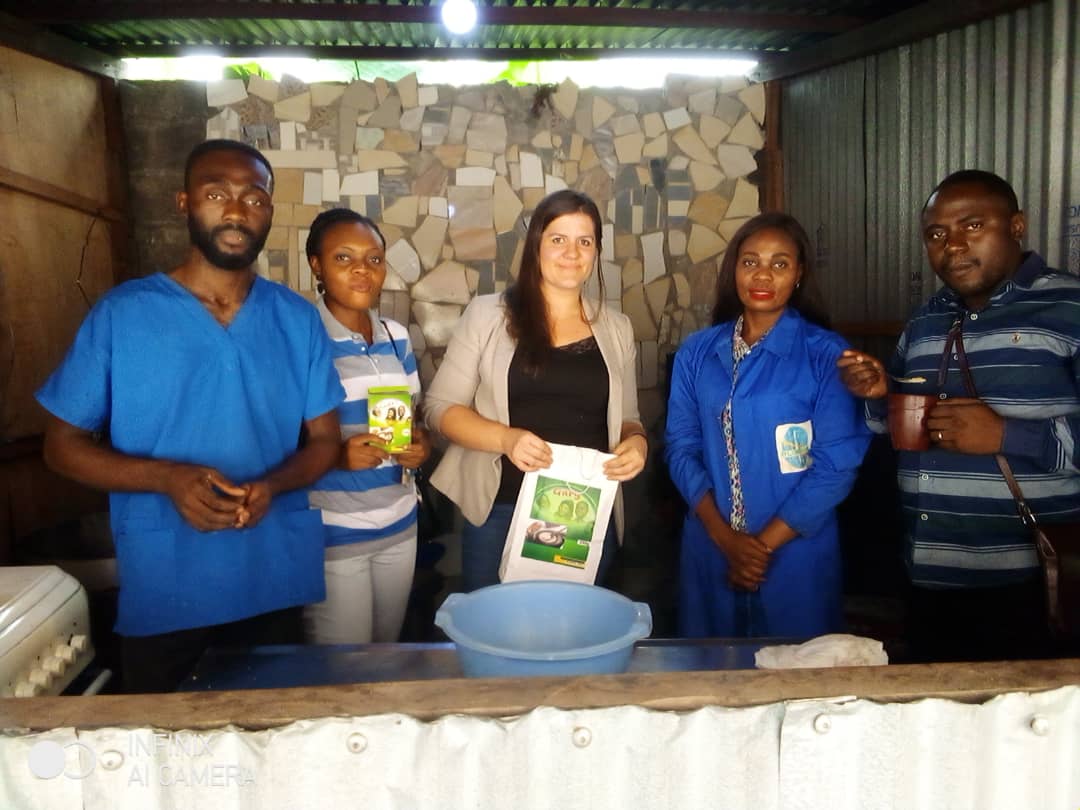 PicassoMakofi's tweet photo. Nous étions honoré ce matin par la visite de Manager de Plantation #Huilerie du Congo (PHC), madame #Fanny Salomon à l'usine de #Olongua SARL à Gombe. https://t.co/hgcnmBE6Xi