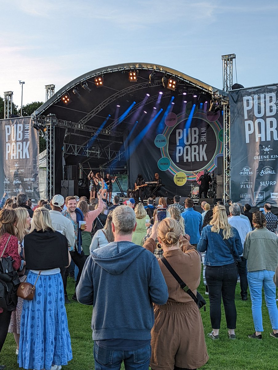 leylakazim's tweet photo. Great vibes @Pubinthepark_ tonight! Where wonderful @andisn16 and @TVsAndyClarke are hosting. Ate some delicious bits from @cuepointldn @CafeSpiceNamast @chefatulkochhar. Ducked in and out - I'm saving myself for tomorrow. Say hi if you spot me 😊 https://t.co/Xj4IVqqpfT